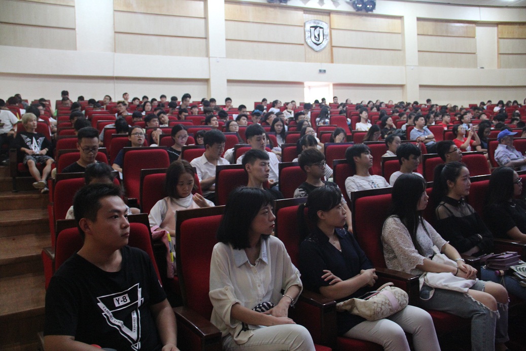 省社科院副院长祁亚辉来yh533388银河讲座